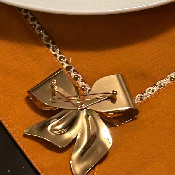 Stunning 😍 gold tone brooch very pretty - Picture 9 of 14